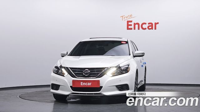 Nissan Altima 2017 — photo 3