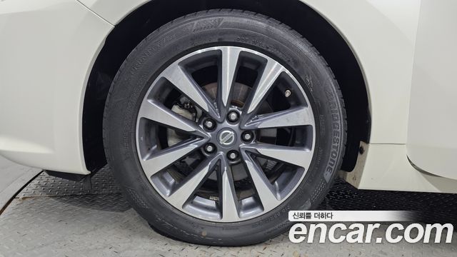 Nissan Altima 2017 — photo 5