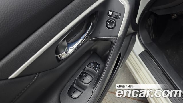 Nissan Altima 2017 — photo 12