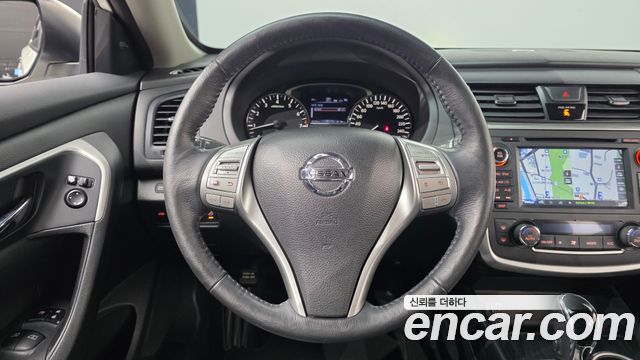 Nissan Altima 2017 — photo 15