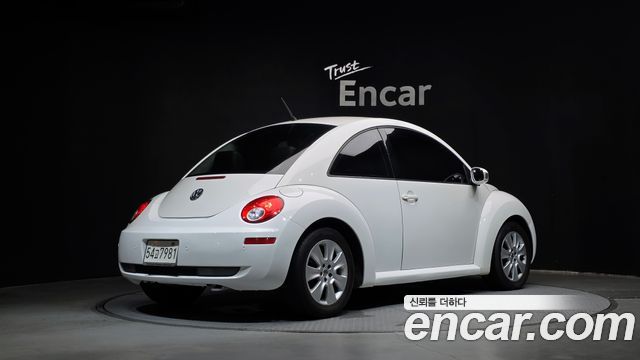 Volkswagen Beatle 2011 — photo 2
