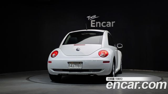 Volkswagen Beatle 2011 — photo 4