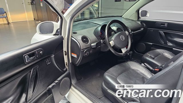 Volkswagen Beatle 2011 — photo 10
