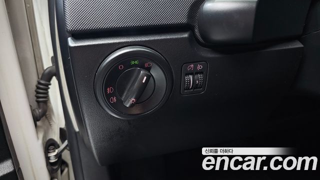 Volkswagen Beatle 2011 — photo 17