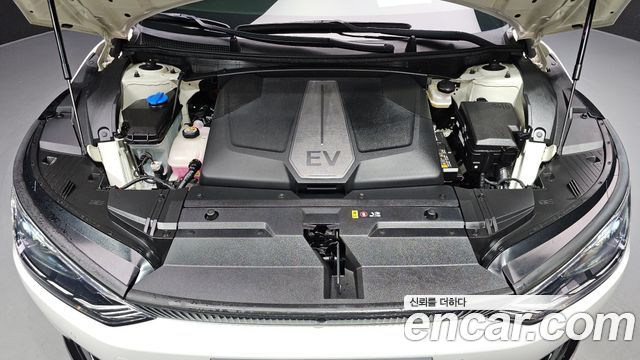Kia EV6 2023 — photo 6