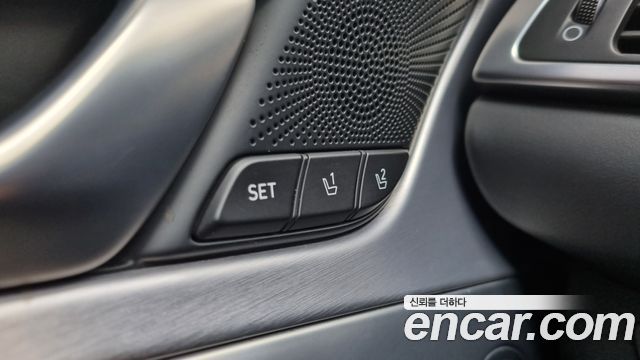 Genesis G70 2019 — photo 14