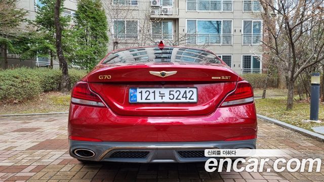 Genesis G70 2019 — photo 16