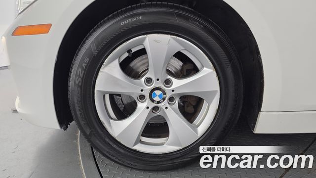 BMW 3-Series 2012 — photo 5