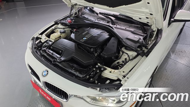 BMW 3-Series 2012 — photo 6