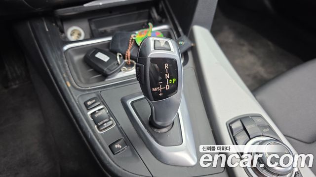 BMW 3-Series 2012 — photo 9