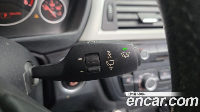 BMW 3-Series 2012 — photo 14