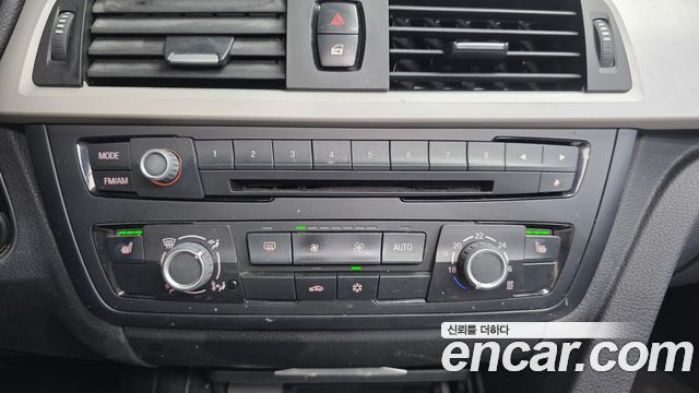 BMW 3-Series 2012 — photo 15