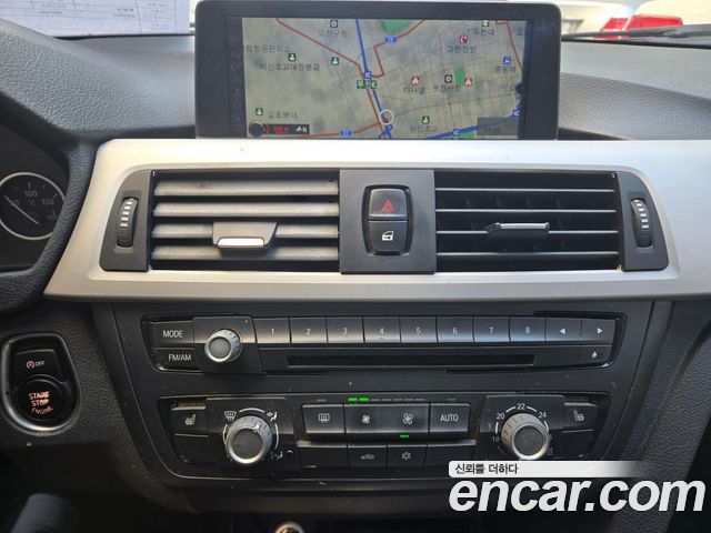 BMW 3-Series 2012 — photo 20