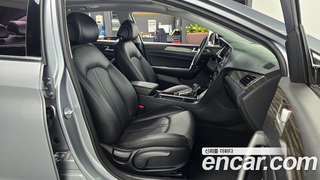 Hyundai Sonata 2015 — photo 13