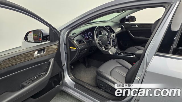 Hyundai Sonata 2015 — photo 17