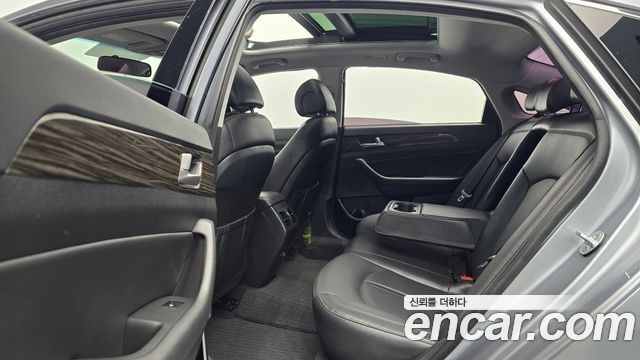 Hyundai Sonata 2015 — photo 18