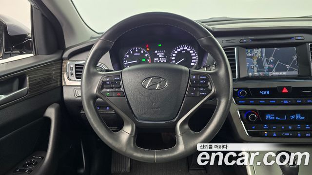 Hyundai Sonata 2015 — photo 19
