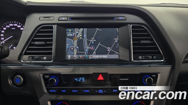 Hyundai Sonata 2015 — photo 21