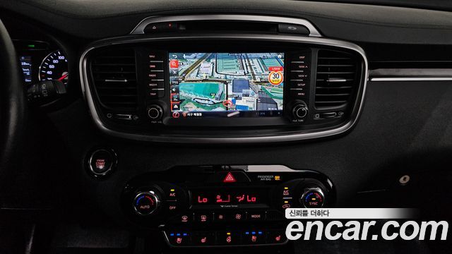 Kia Sorento 2016 — photo 20