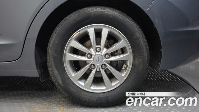 Hyundai AVANTE 2019 — photo 5