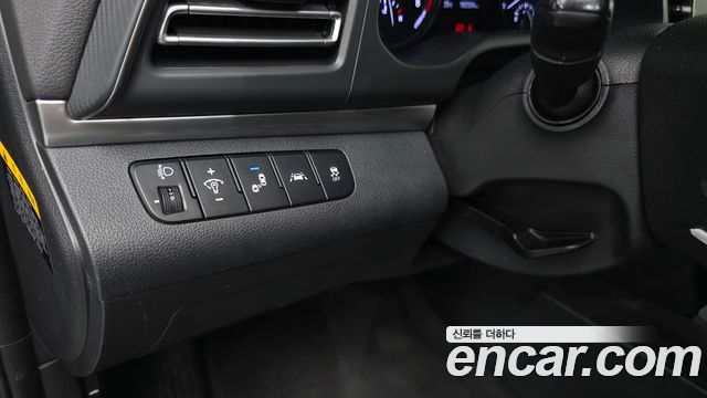Hyundai AVANTE 2019 — photo 12