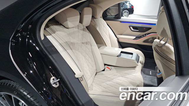 Mercedes-Benz S-Class 2026 — photo 17