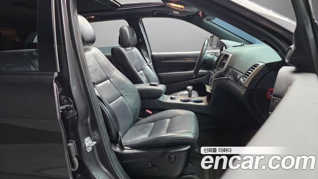 Jeep Cherokee 2015 — photo 11