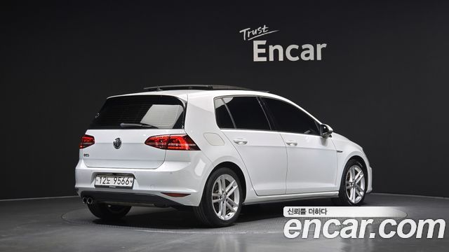 Volkswagen Golf 2015 — photo 2