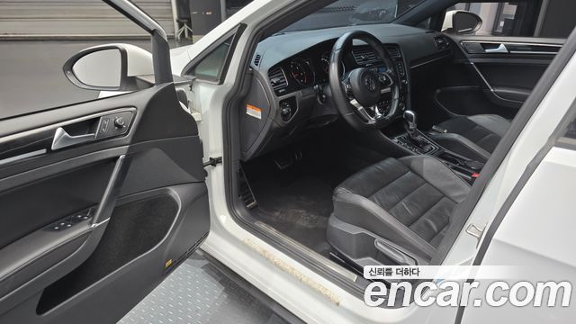 Volkswagen Golf 2015 — photo 10
