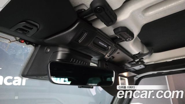 Jeep Wrangler 2025 — photo 24