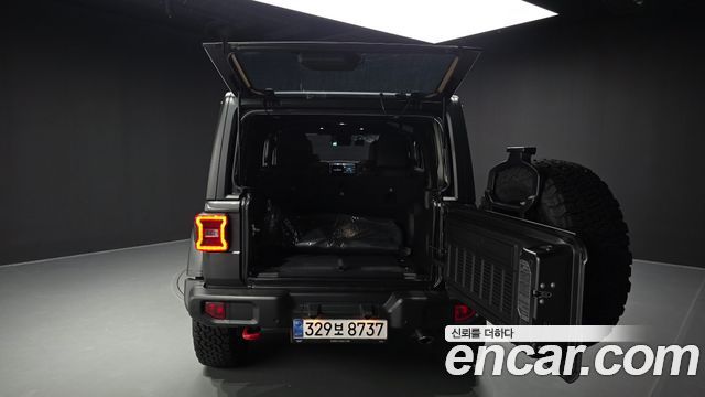 Jeep Wrangler 2025 — photo 26