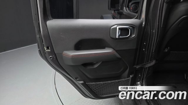 Jeep Wrangler 2025 — photo 15