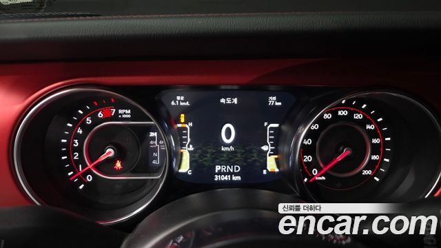 Jeep Wrangler 2022 — photo 11