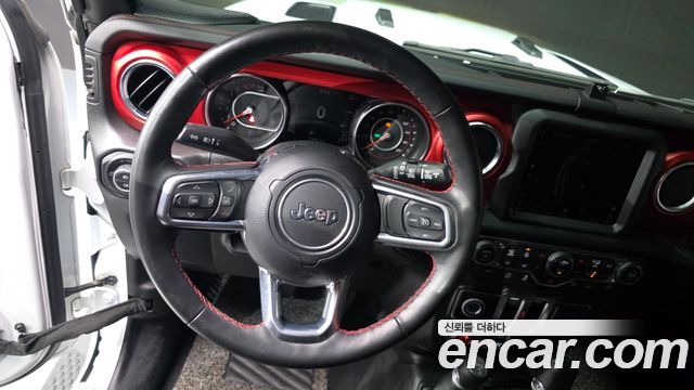 Jeep Wrangler 2022 — photo 18