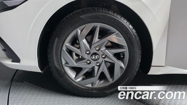 Hyundai AVANTE 2024 — photo 5