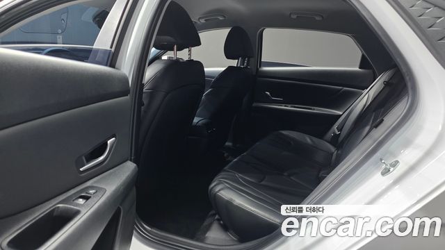 Hyundai AVANTE 2024 — photo 18