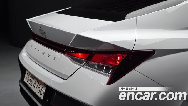 Hyundai AVANTE 2024 — photo 9