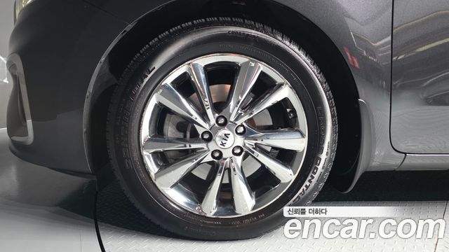 Kia Canival 2019 — photo 5