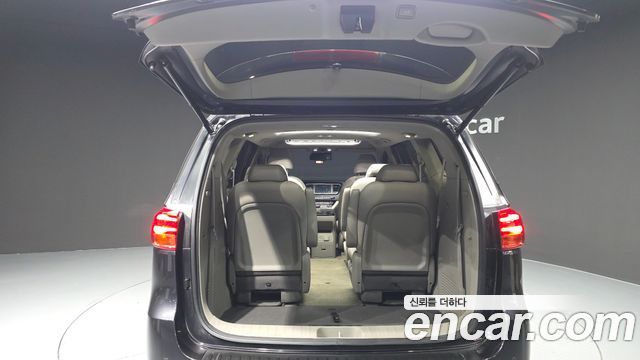 Kia Canival 2019 — photo 26