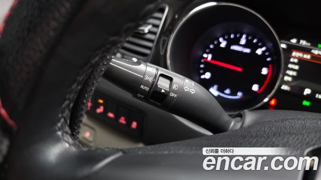 Kia Canival 2019 — photo 28