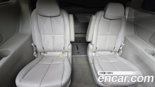 Kia Canival 2019 — photo 34