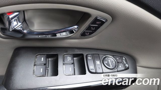 Kia Canival 2019 — photo 37