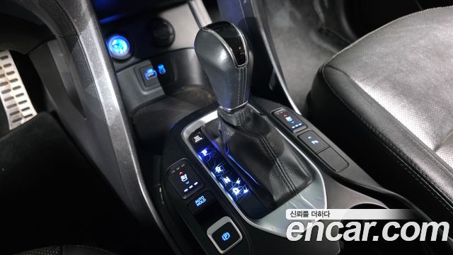 Hyundai Santafe 2018 — photo 12