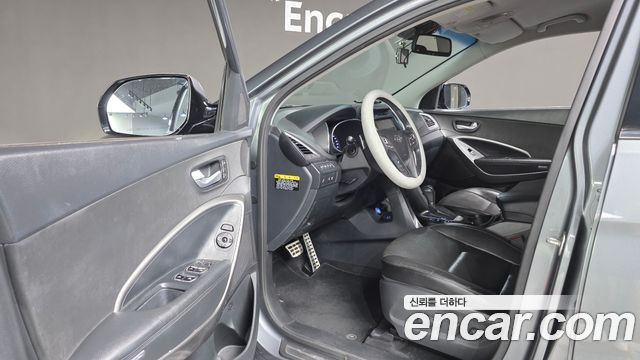 Hyundai Santafe 2018 — photo 17