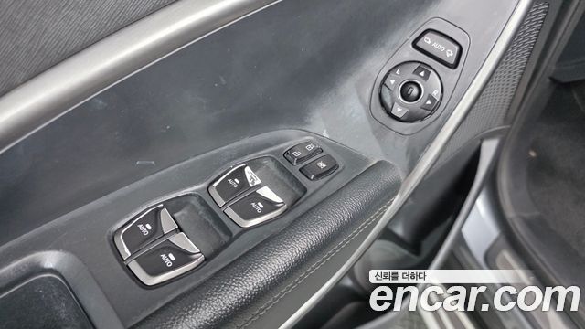 Hyundai Santafe 2018 — photo 18