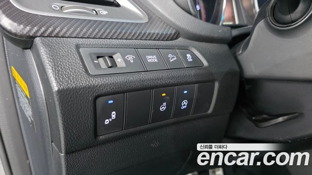 Hyundai Santafe 2018 — photo 19
