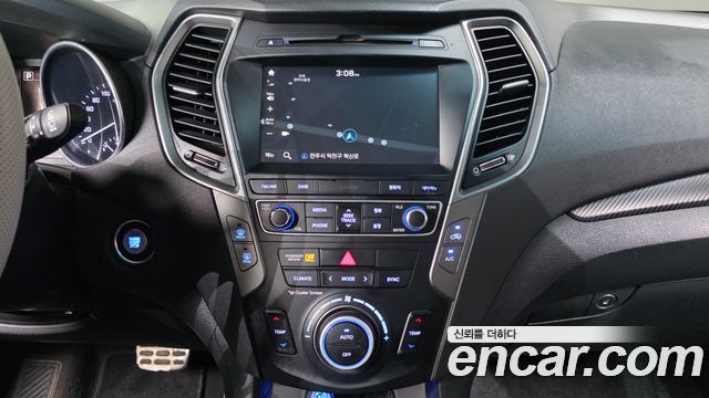 Hyundai Santafe 2018 — photo 21