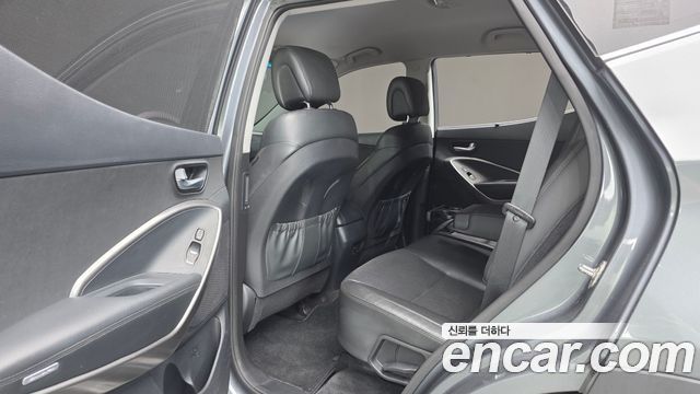 Hyundai Santafe 2018 — photo 23