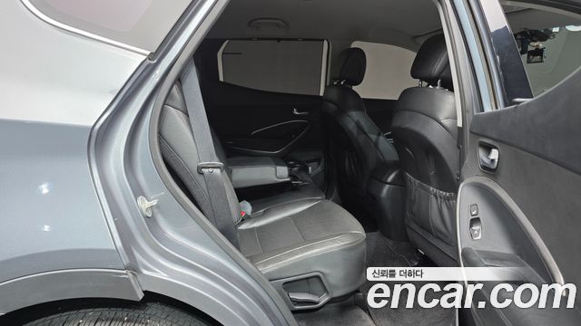 Hyundai Santafe 2018 — photo 25