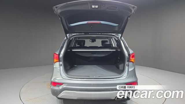 Hyundai Santafe 2018 — photo 26